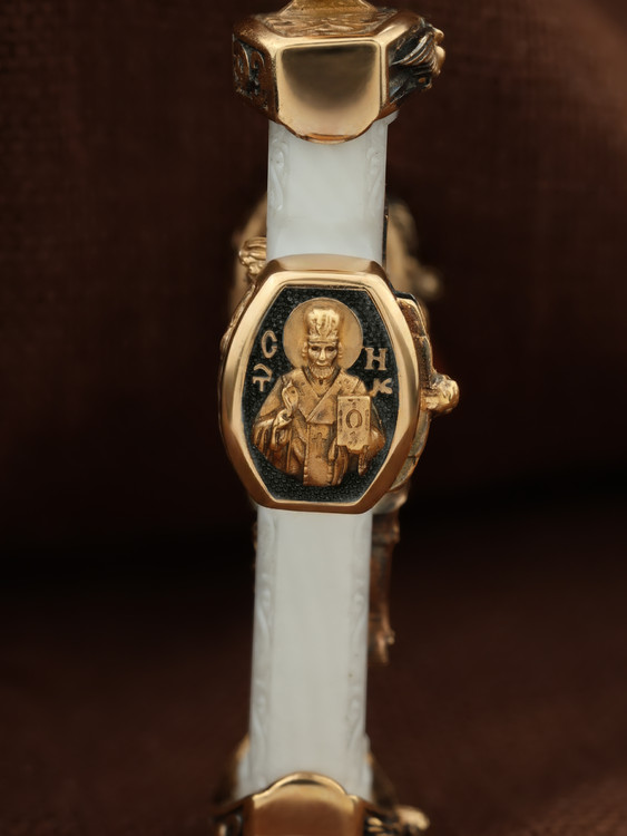 Крест из золота c бивнем мамонта