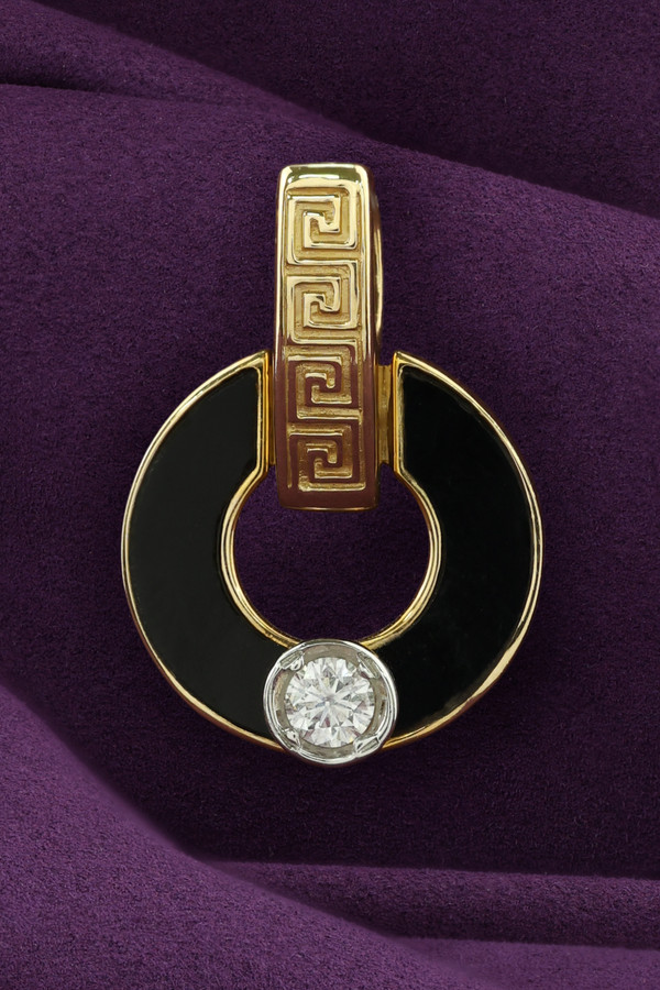 Подвеска из лимонного золота c бриллиантами и ониксом