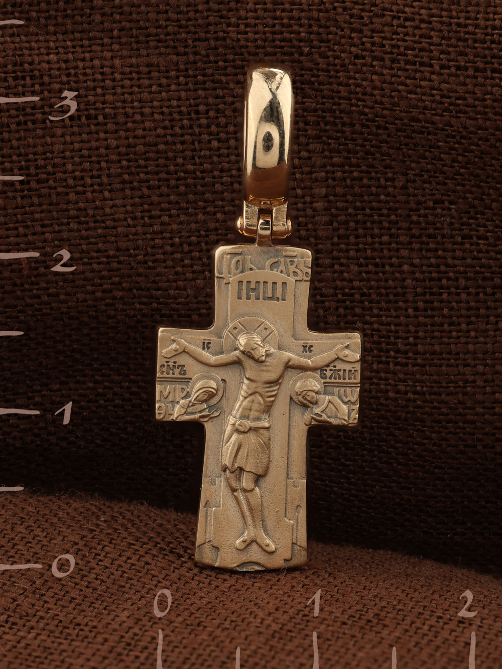 Крест из золота