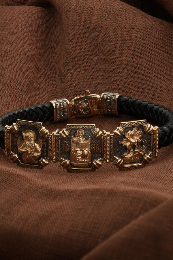 Браслет из золота c шнурком