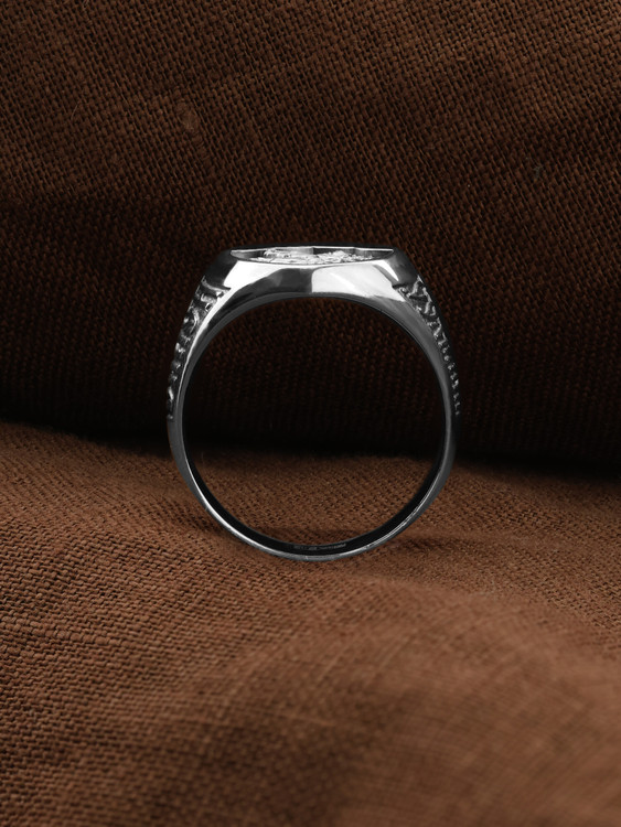 Кольцо из белого золота