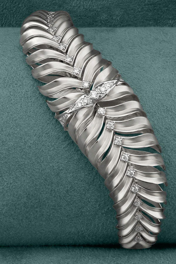 Браслет из белого золота c бриллиантами