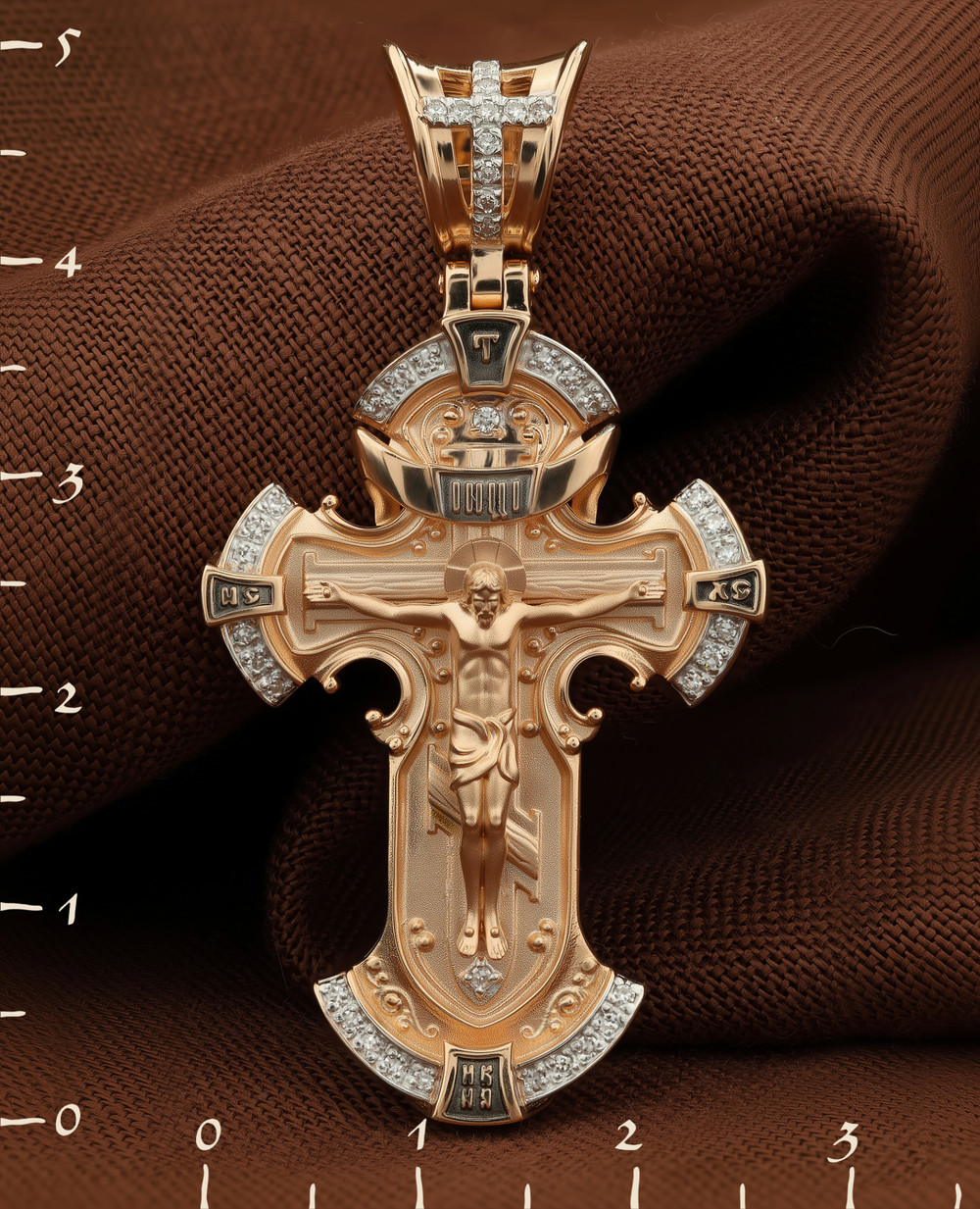 Крест из золота c бриллиантами