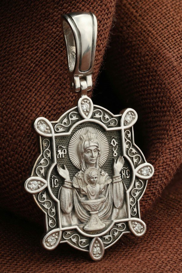 Образок из белого золота c бриллиантами