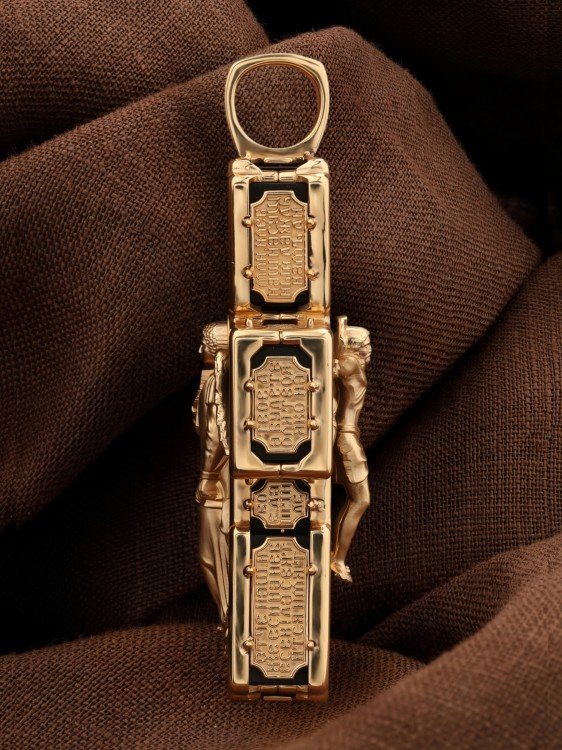 Крест из золота c эбеновым деревом