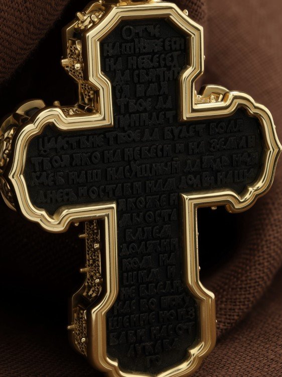 Крест из лимонного золота c эбеновым деревом