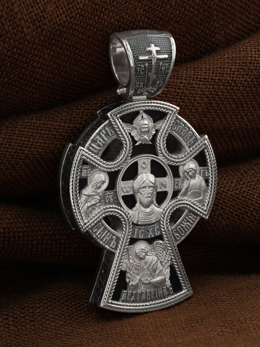 Крест из белого золота c эбеновым деревом