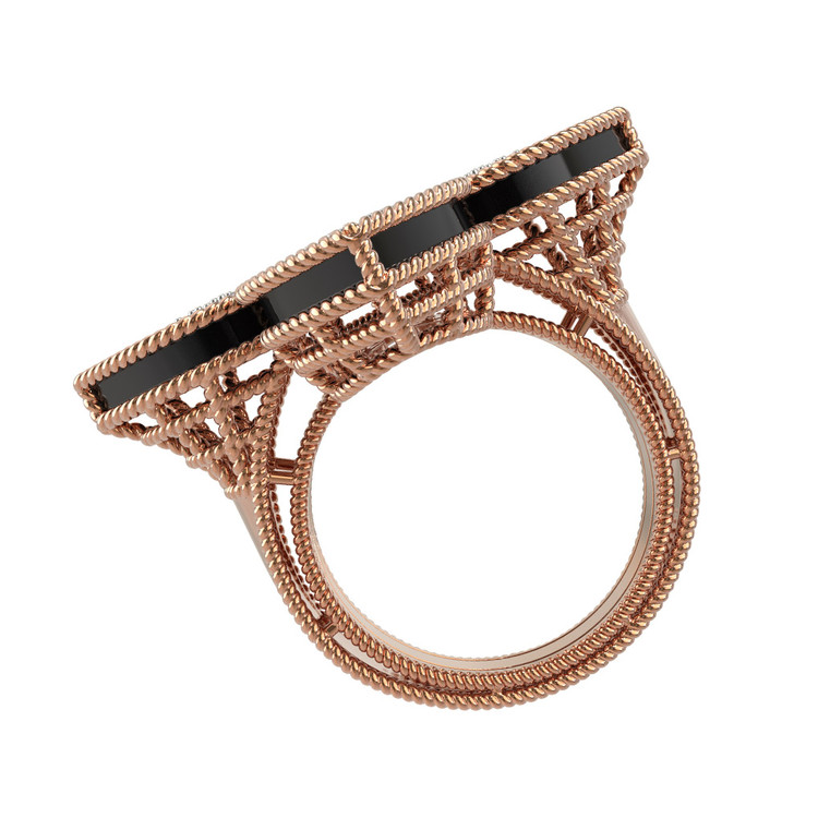 Кольцо из золота c бриллиантами и ониксом