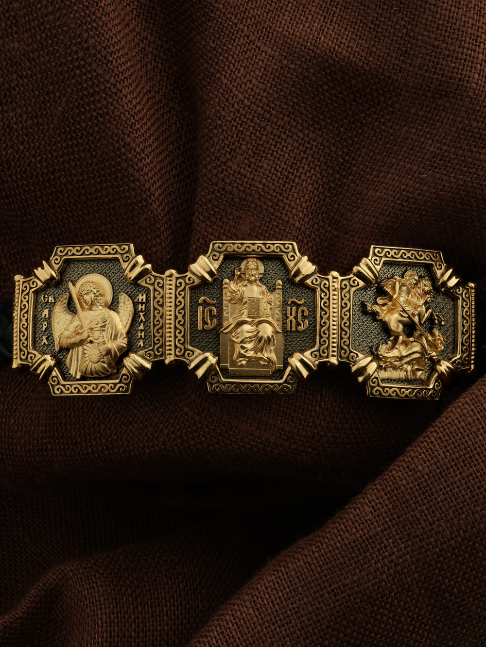 Браслет из лимонного золота c шнурком