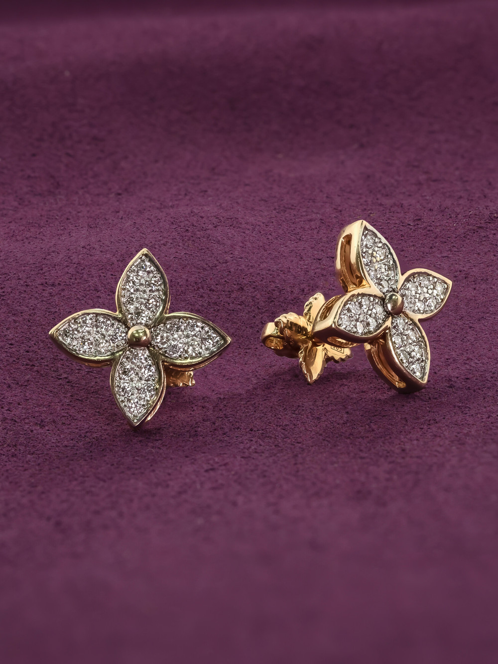 Серьги из золота c бриллиантами