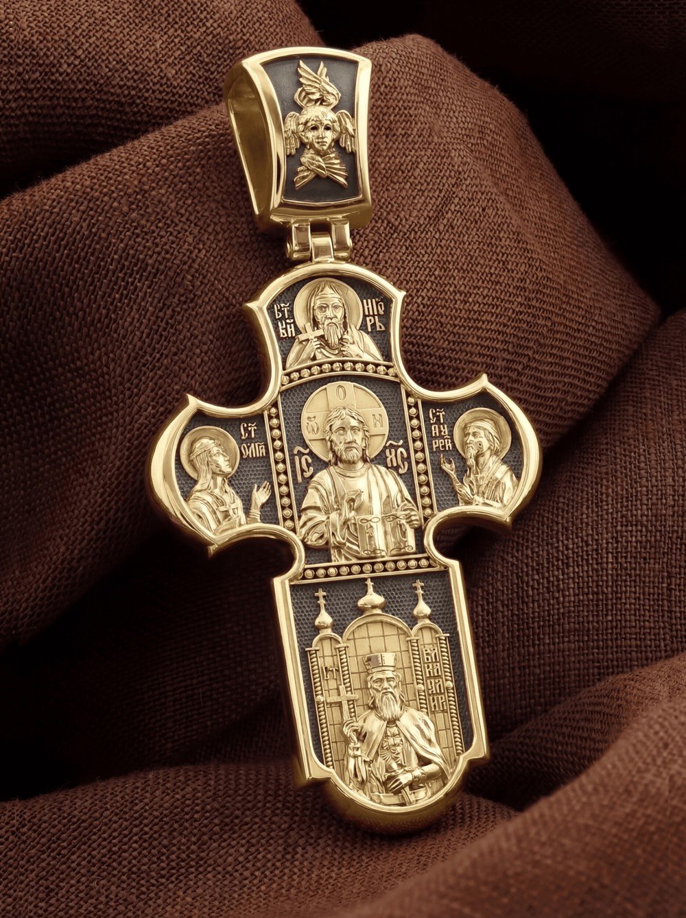 Крест из лимонного золота