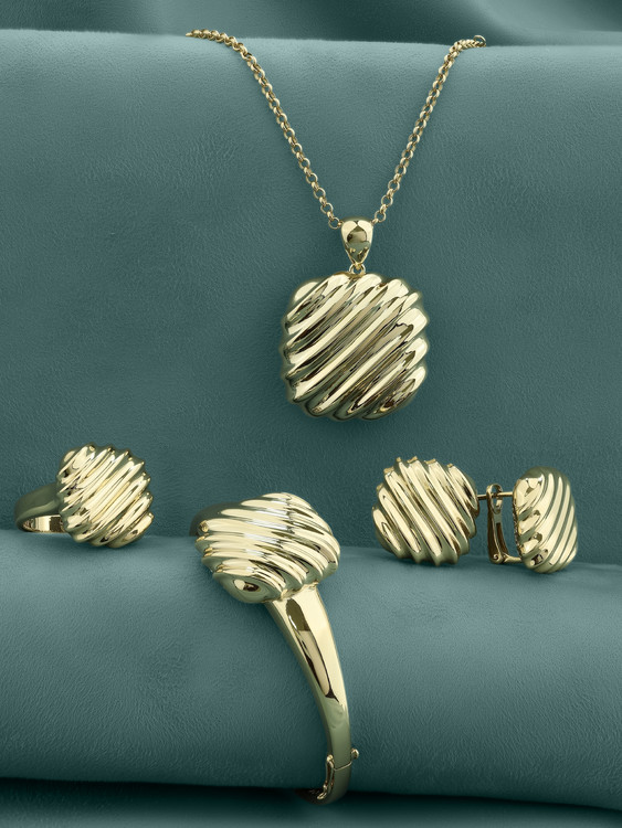 Серьги из лимонного золота