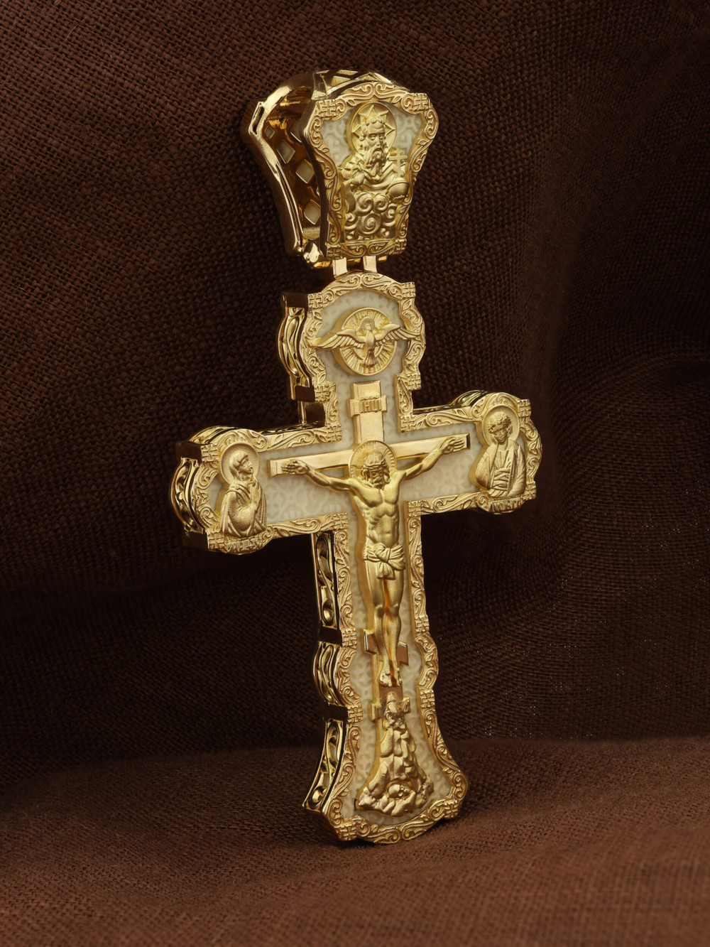 Крест из лимонного золота c бивнем мамонта