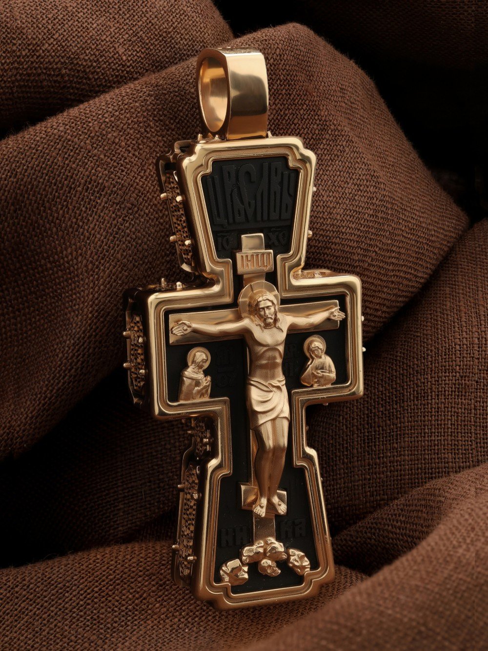 Крест из золота c эбеновым деревом