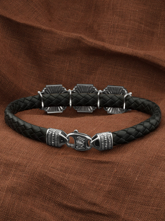 Браслет из белого золота c шнурком