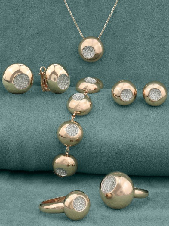 Браслет из золота c бриллиантами