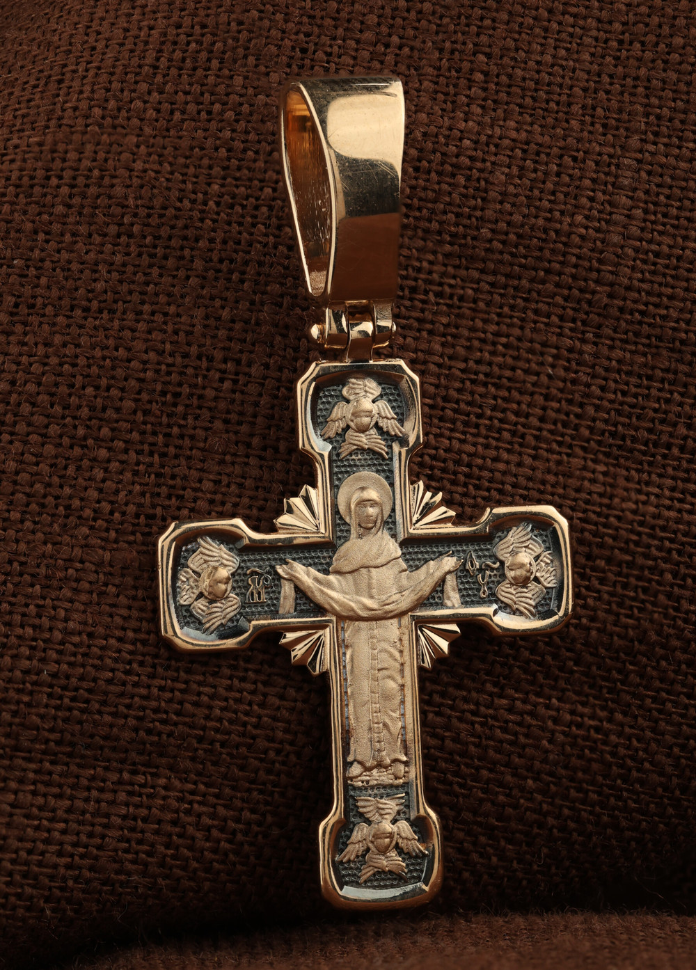 Крест из золота