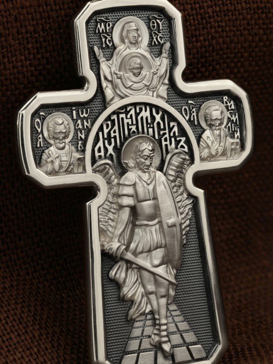 Крест из белого золота