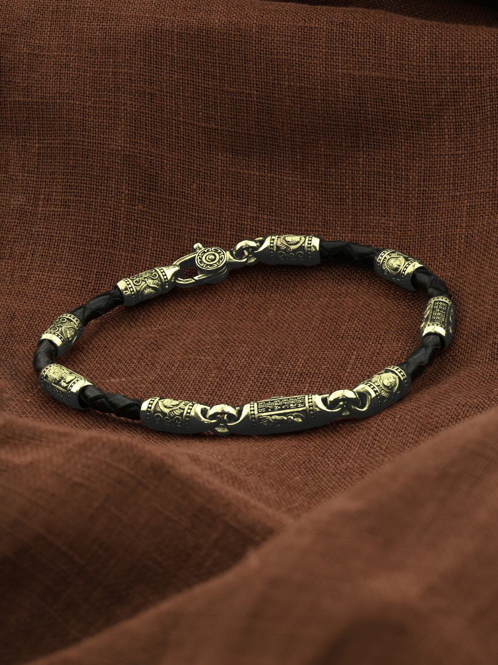 Браслет из лимонного золота c кожаным шнурком