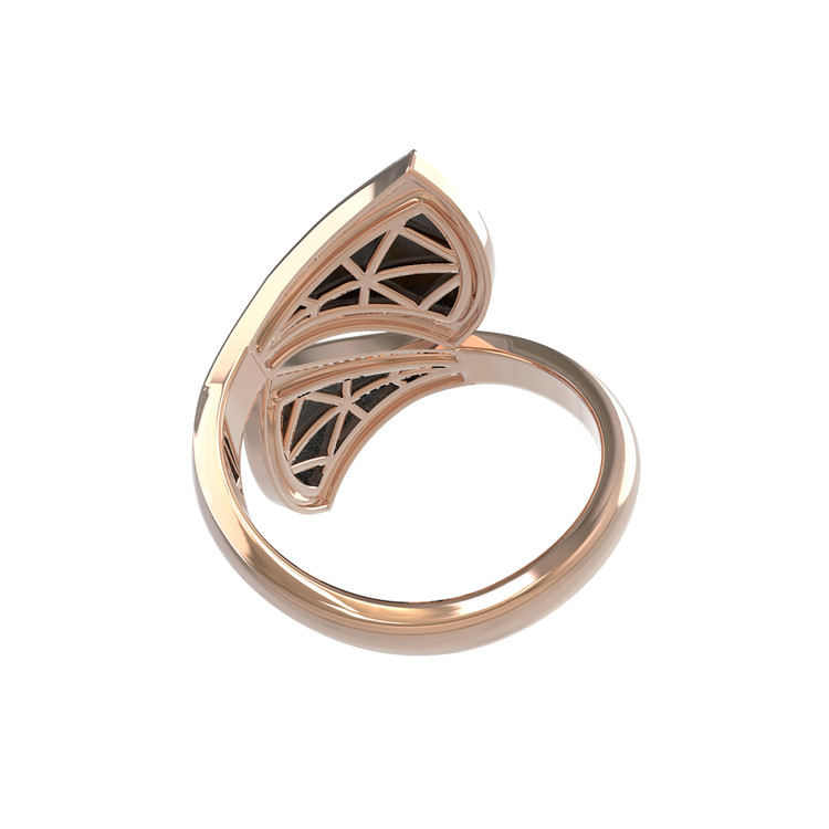 Кольцо из золота c ониксом и перламутром