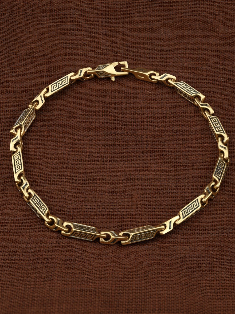 Браслет из лимонного золота