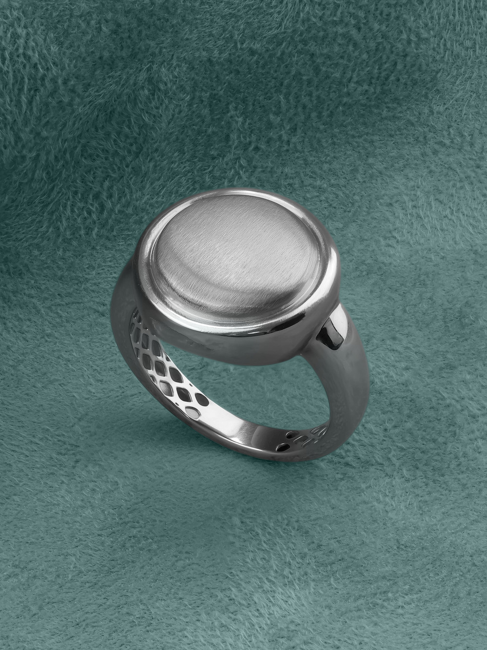 Кольцо из белого золота