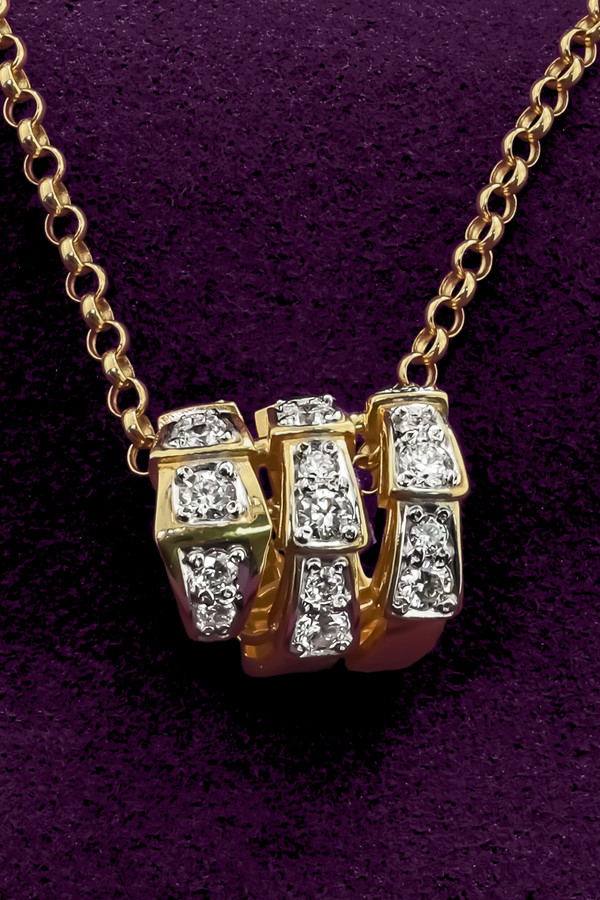 Подвеска из золота c бриллиантами