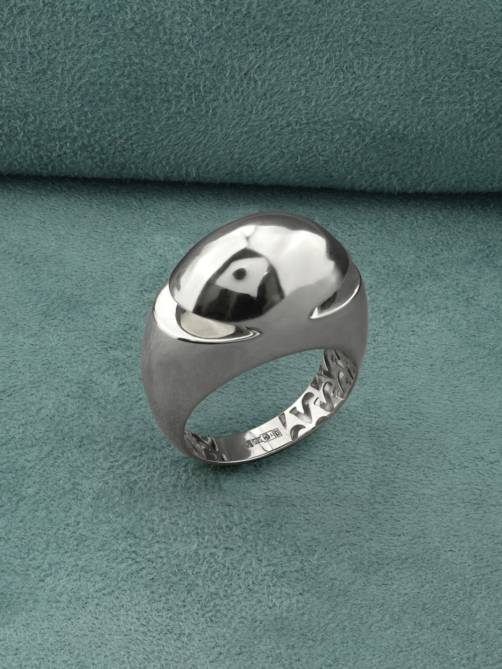 Кольцо из белого золота