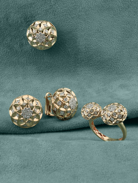 Серьги из золота c бриллиантами