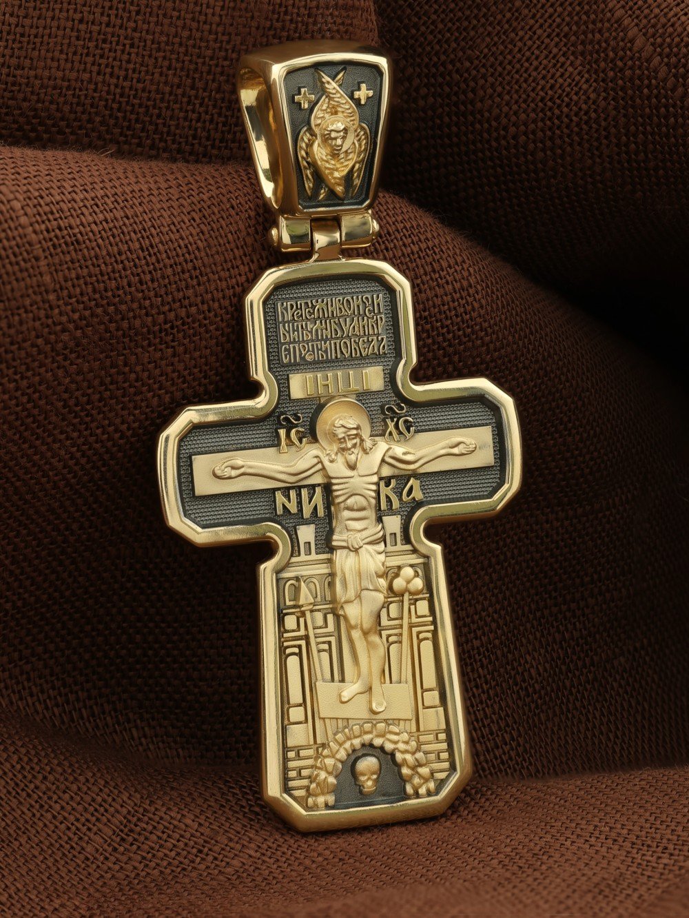 Крест из лимонного золота