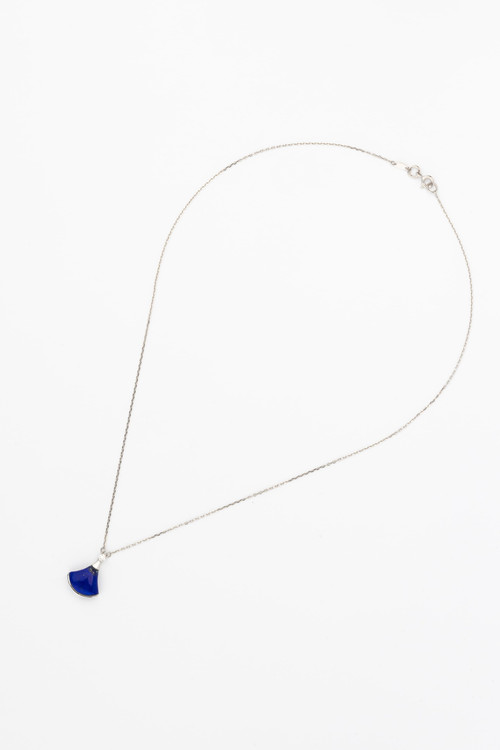 Колье из белого золота c бриллиантами и лазуритом