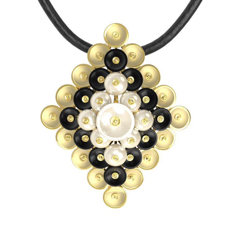 Подвеска из лимонного золота c ониксом и перламутром