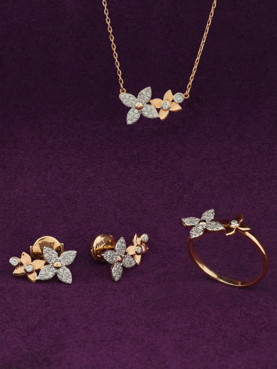 Кольцо из золота c бриллиантами