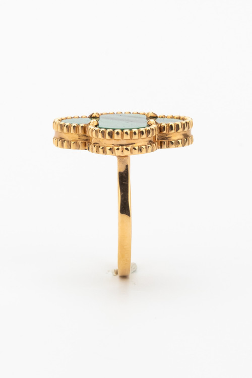 Кольцо из золота c малахитом