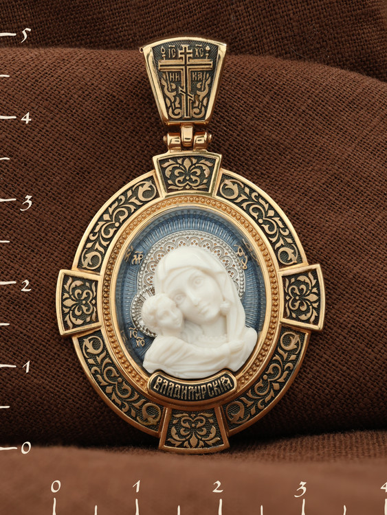 Образок из золота c эмаль и бивнем мамонта