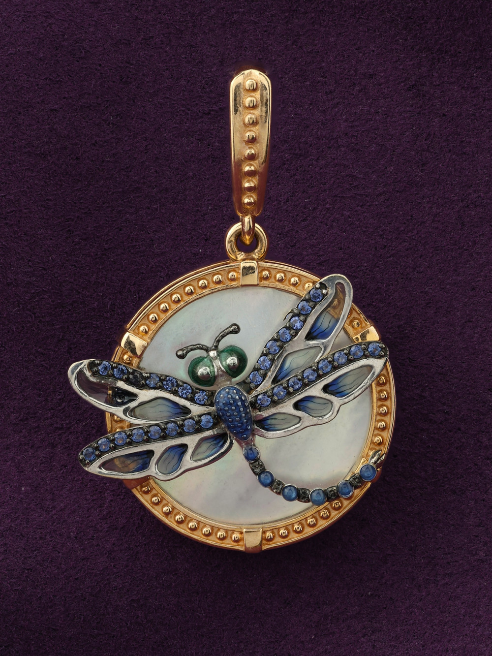 Подвеска из золота c сапфиром, эмалью и перламутром