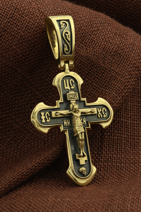 Крест из лимонного золота