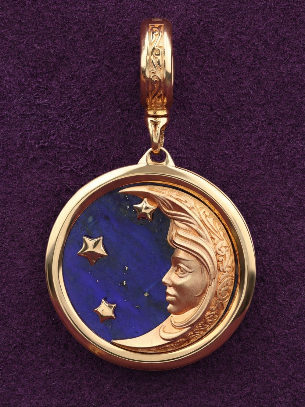 Подвеска из золота c лазуритом