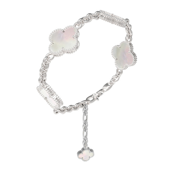 Браслет из белого золота c перламутром