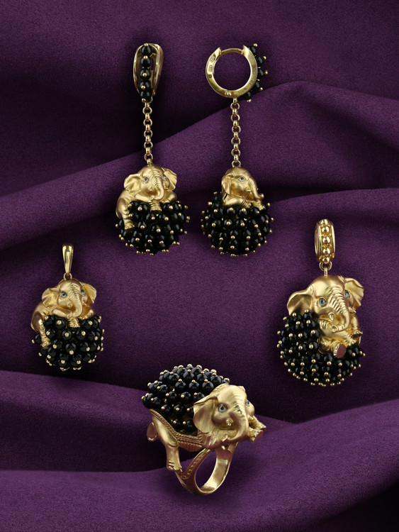 Подвеска из лимонного золота c эмаль и ониксом