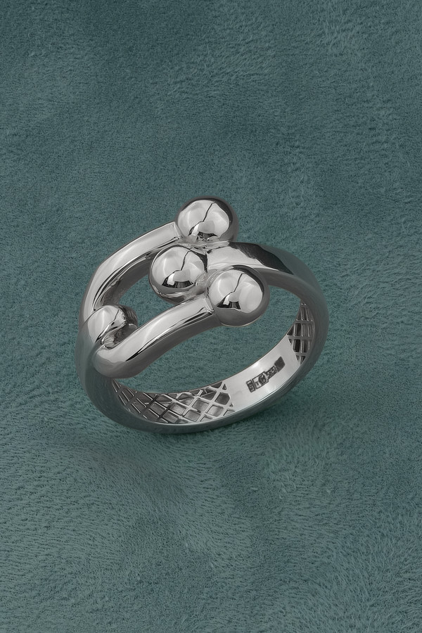 Кольцо из белого золота