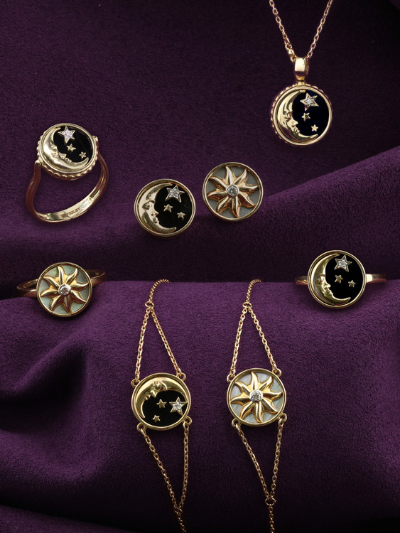 Кольцо из лимонного золота c бриллиантами и ониксом