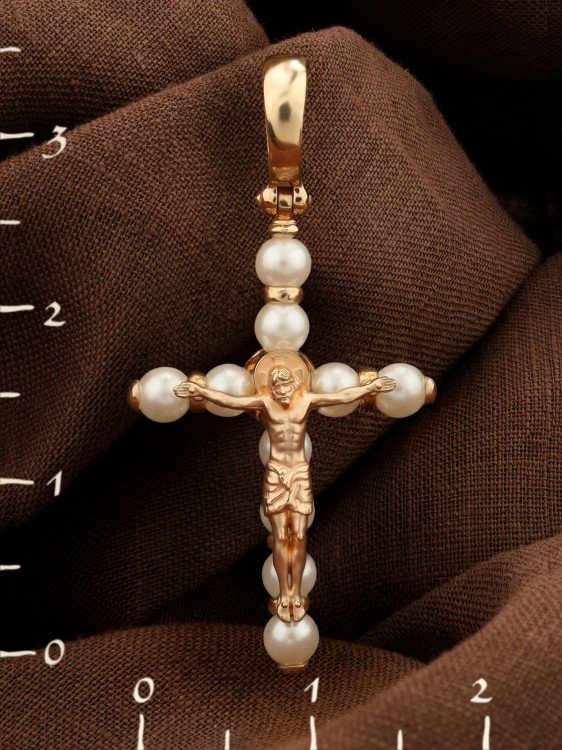 Крест из золота c жемчугом