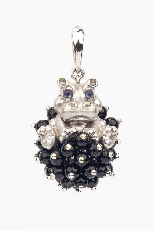 Подвеска из белого золота c эмаль и ониксом