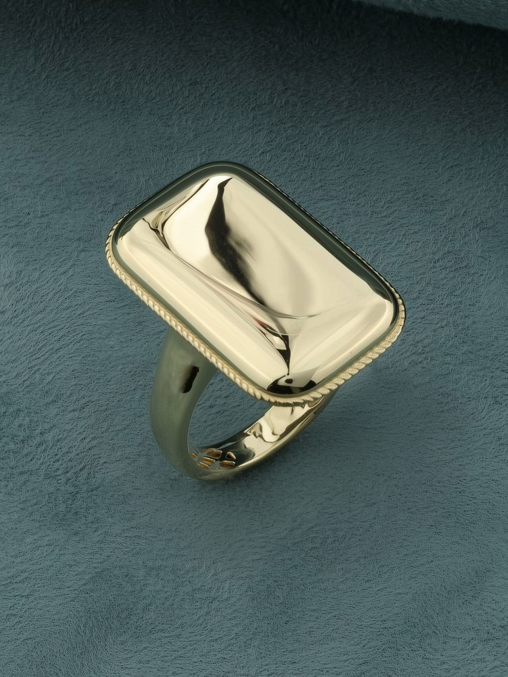 Кольцо из лимонного золота