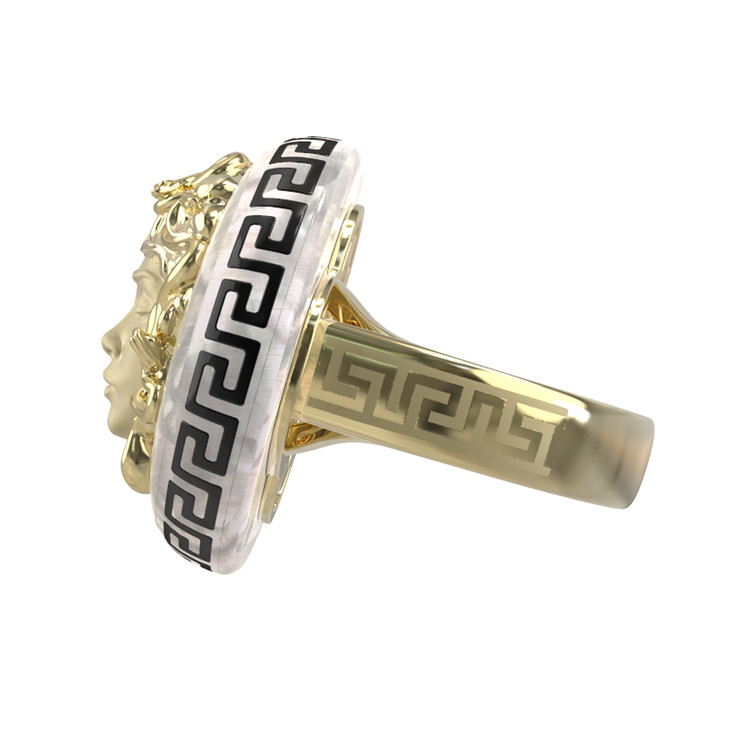 Кольцо из лимонного золота c эмалью и перламутром