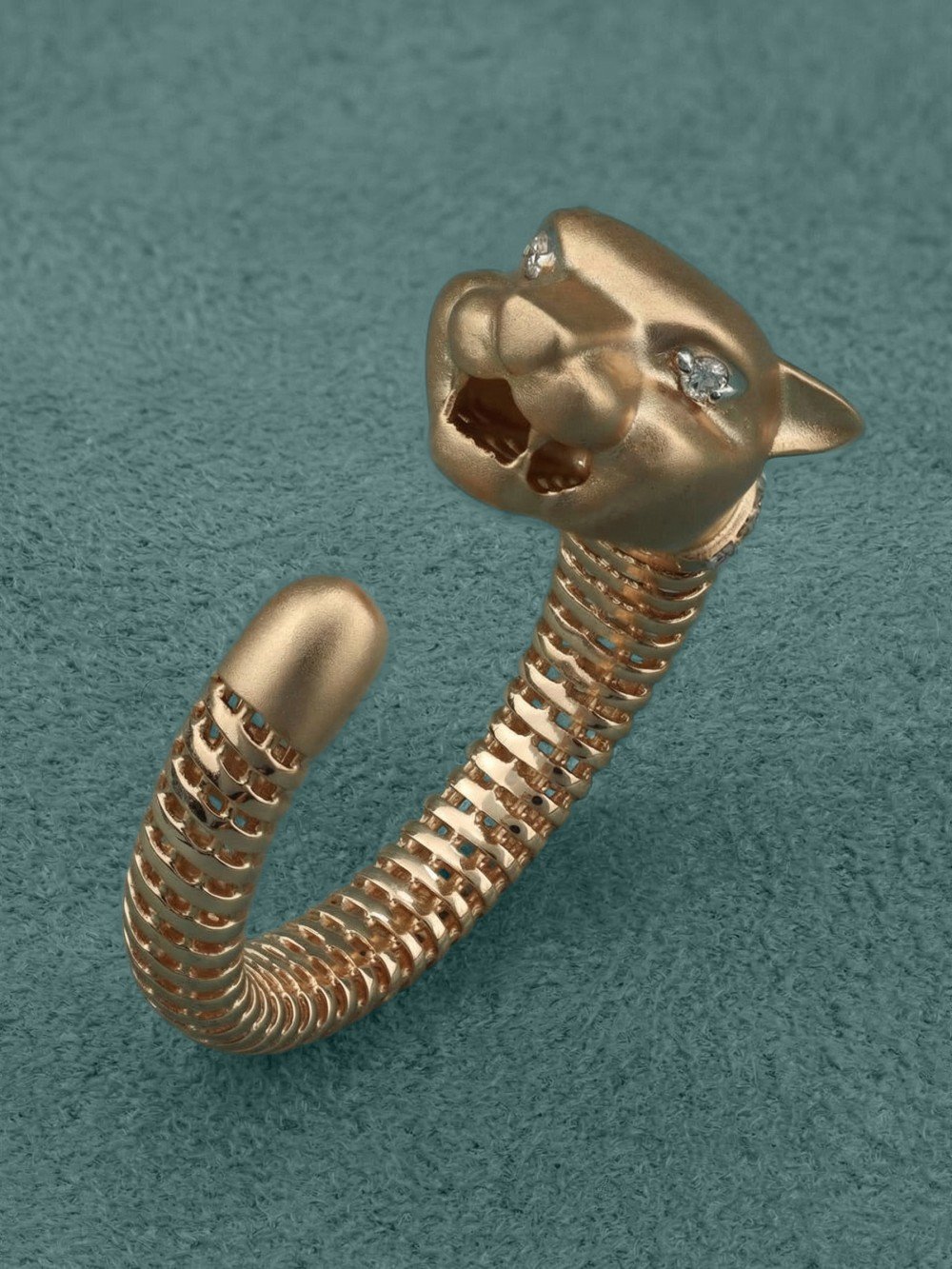 Кольцо из золота c бриллиантами