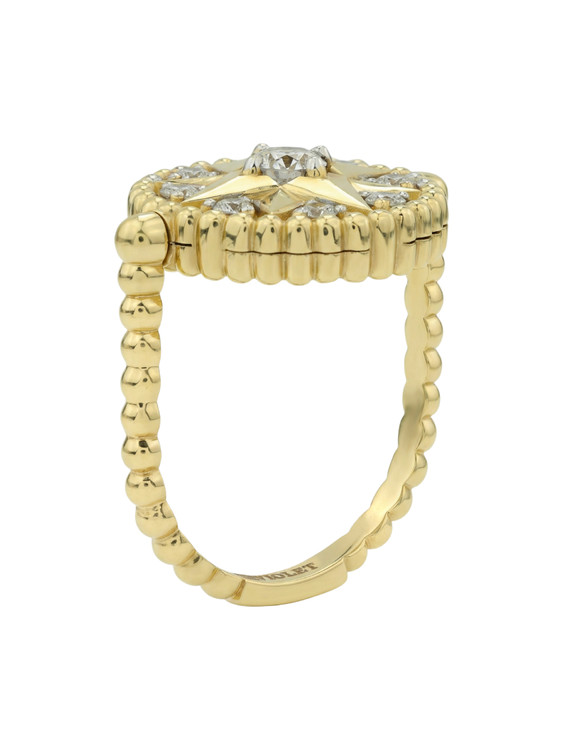 Кольцо из золота c бриллиантами