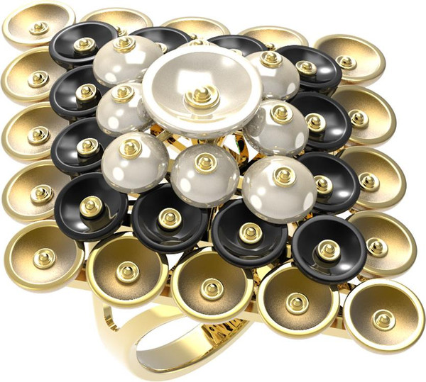 Кольцо из лимонного золота c ониксом и перламутром