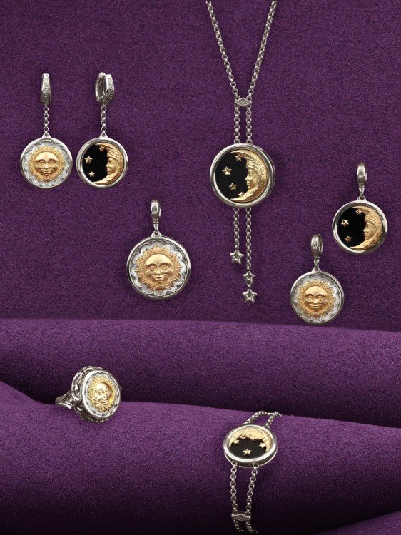 Кольцо из белого золота c ониксом и перламутром